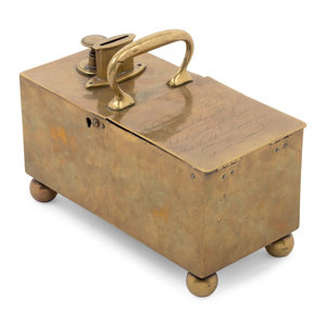 An English Brass 'Honor' Tobacco