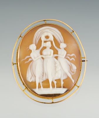 An English Cameo Brooch 9k yellow