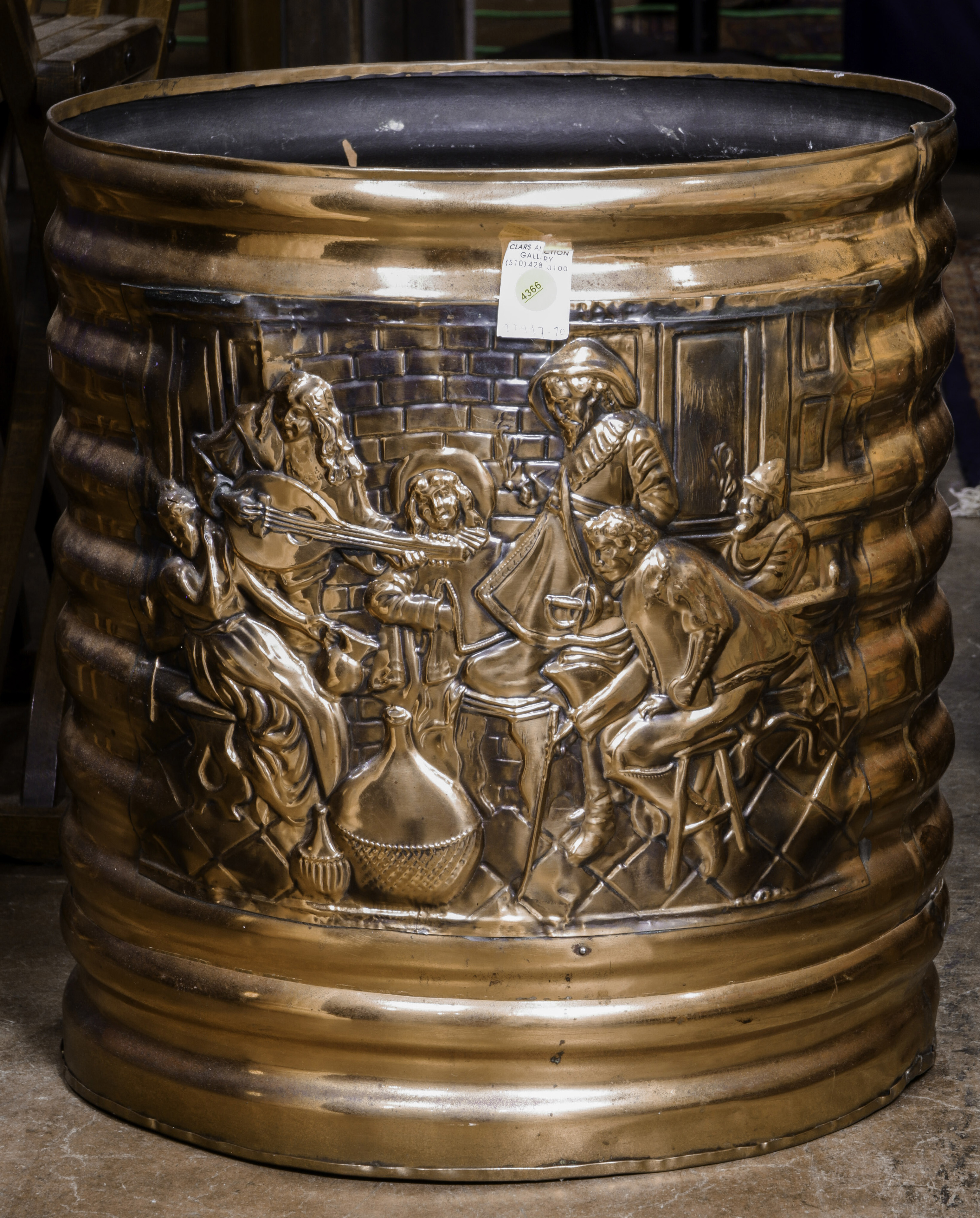 AN ENGLISH COPPER WOOD HOLDER An