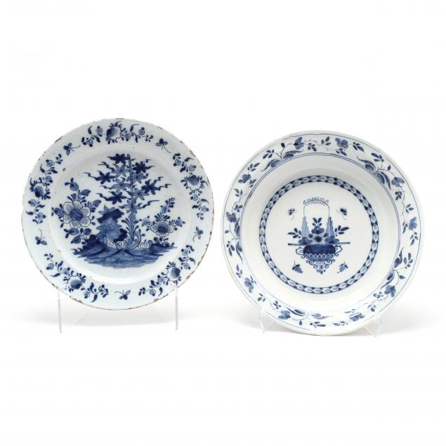 AN ENGLISH DELFT BOWL AND CHARGER
