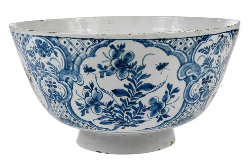 AN ENGLISH DELFTWARE BLUE AND WHITE