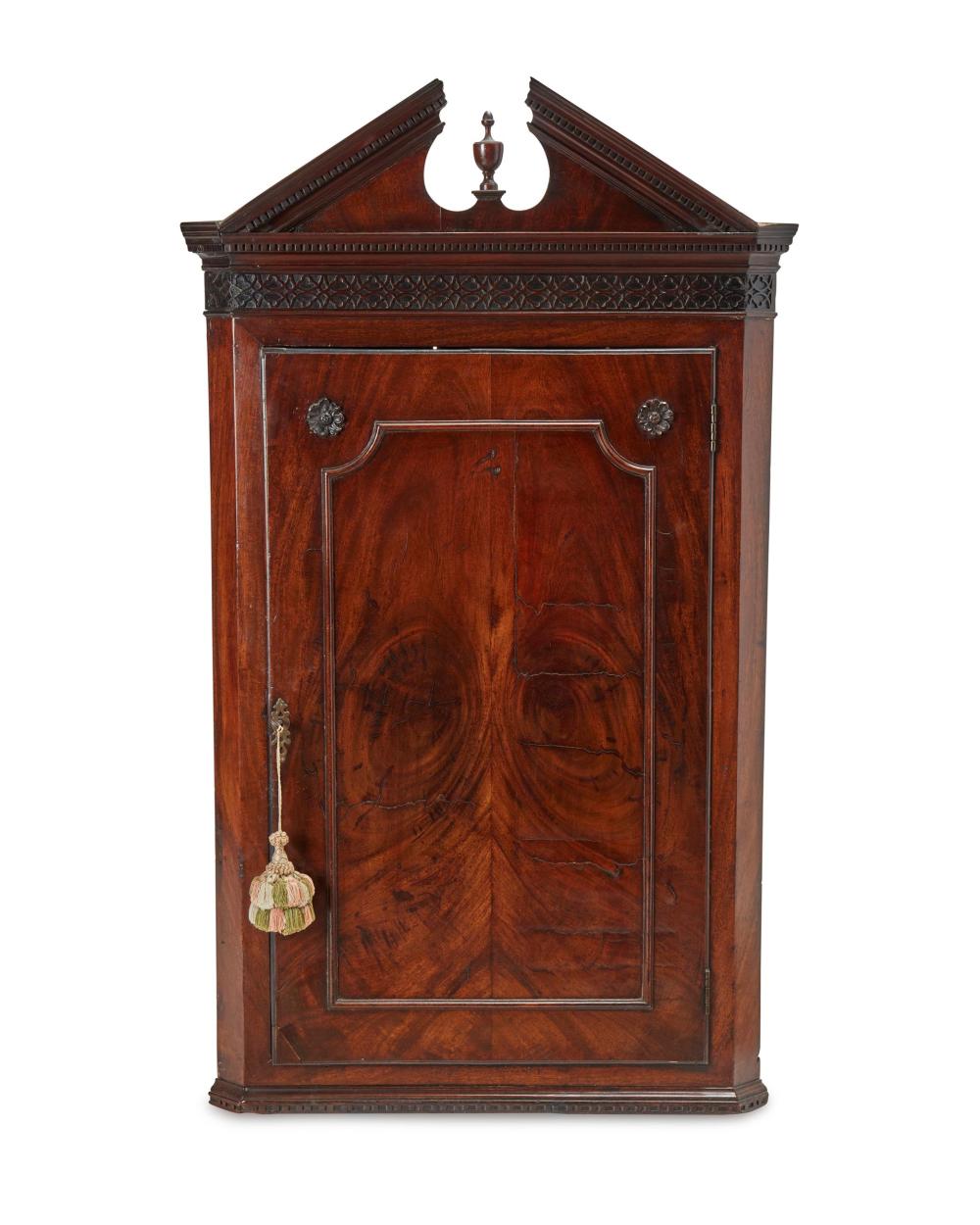 AN ENGLISH GEORGIAN-STYLE