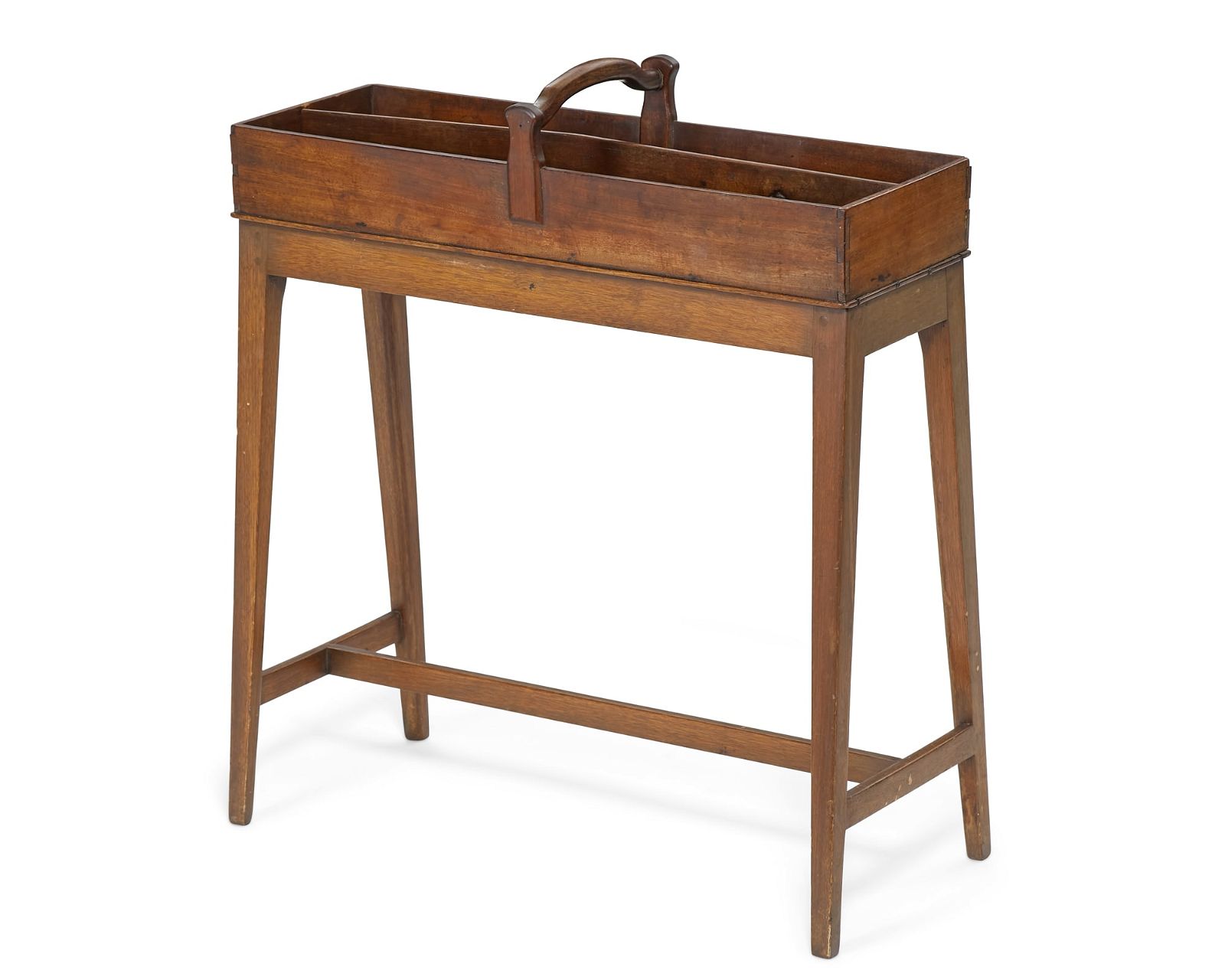AN ENGLISH MAHOGANY CADDY ON