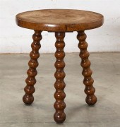 AN ENGLISH OAK AND WALNUT TABL