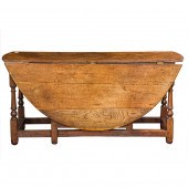 AN ENGLISH OAK GATE LEG TABLE