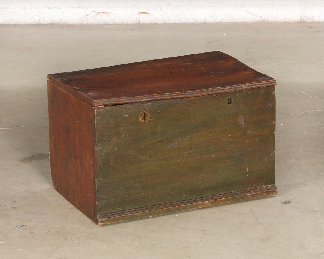 AN ENGLISH PAINTED OAK BOXAn