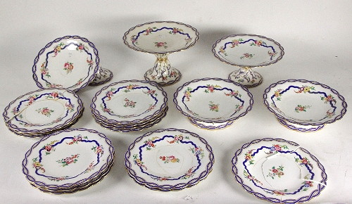 An English porcelain dessert