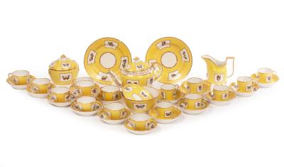 An English porcelain yellow