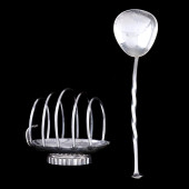 AN ENGLISH SILVER TOAST RACK A