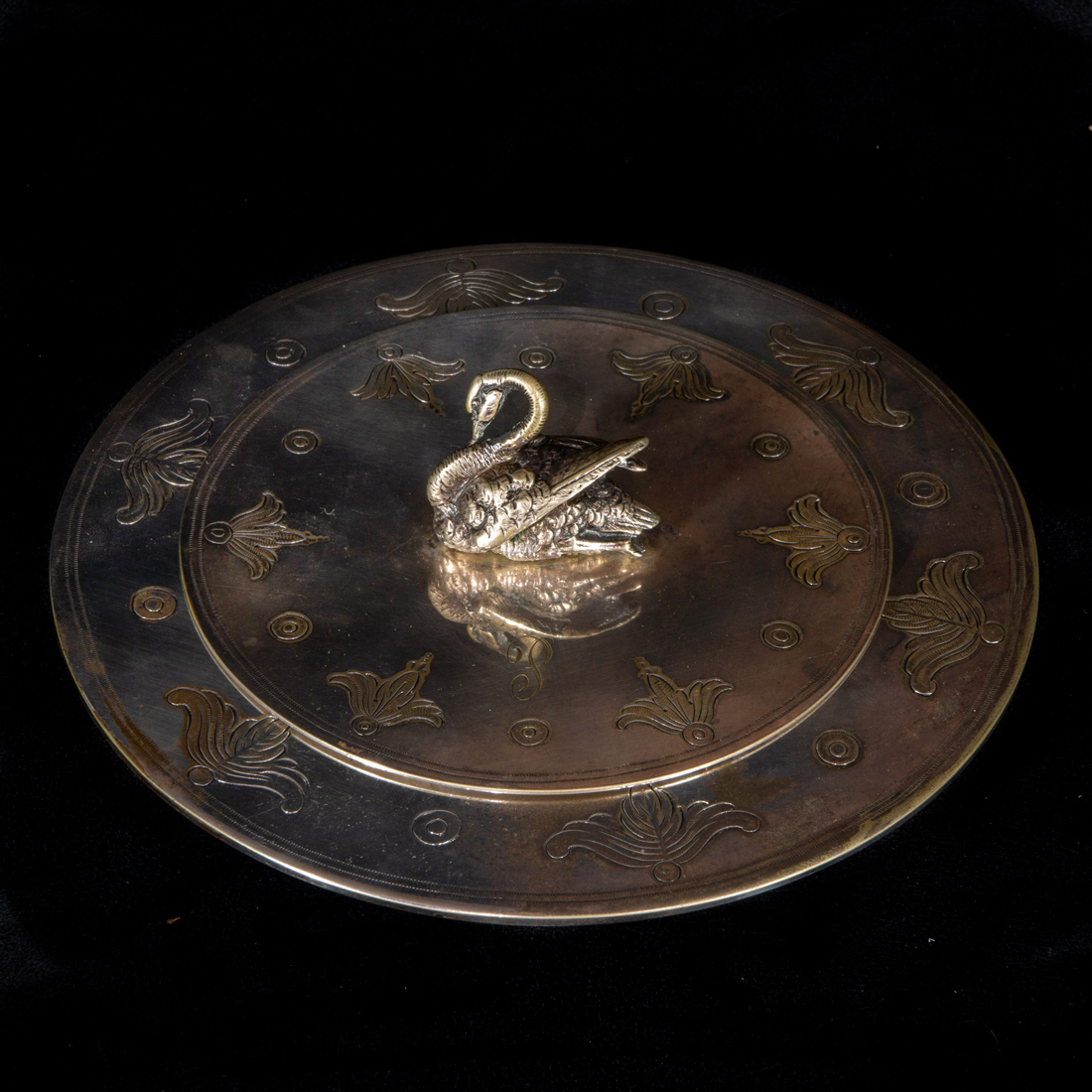 AN ENGLISH STERLING BUTTER DISH