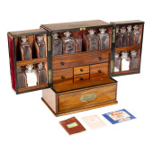 AN ENGLISH TRAVELLING APOTHECA