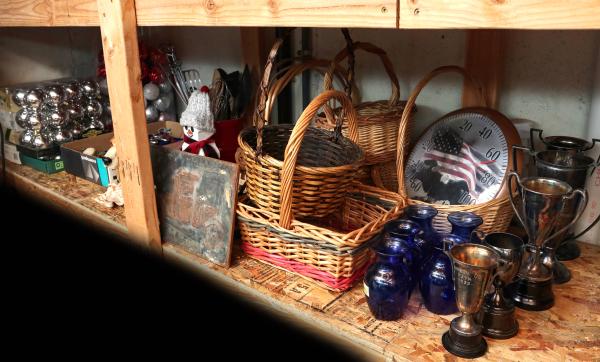 AN ESTATE LOT OF HOUSEHOLD AND OR