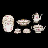 AN EXTENSIVE ROYAL CROWN DERBY