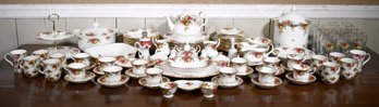 An extensive set of vintage Royal