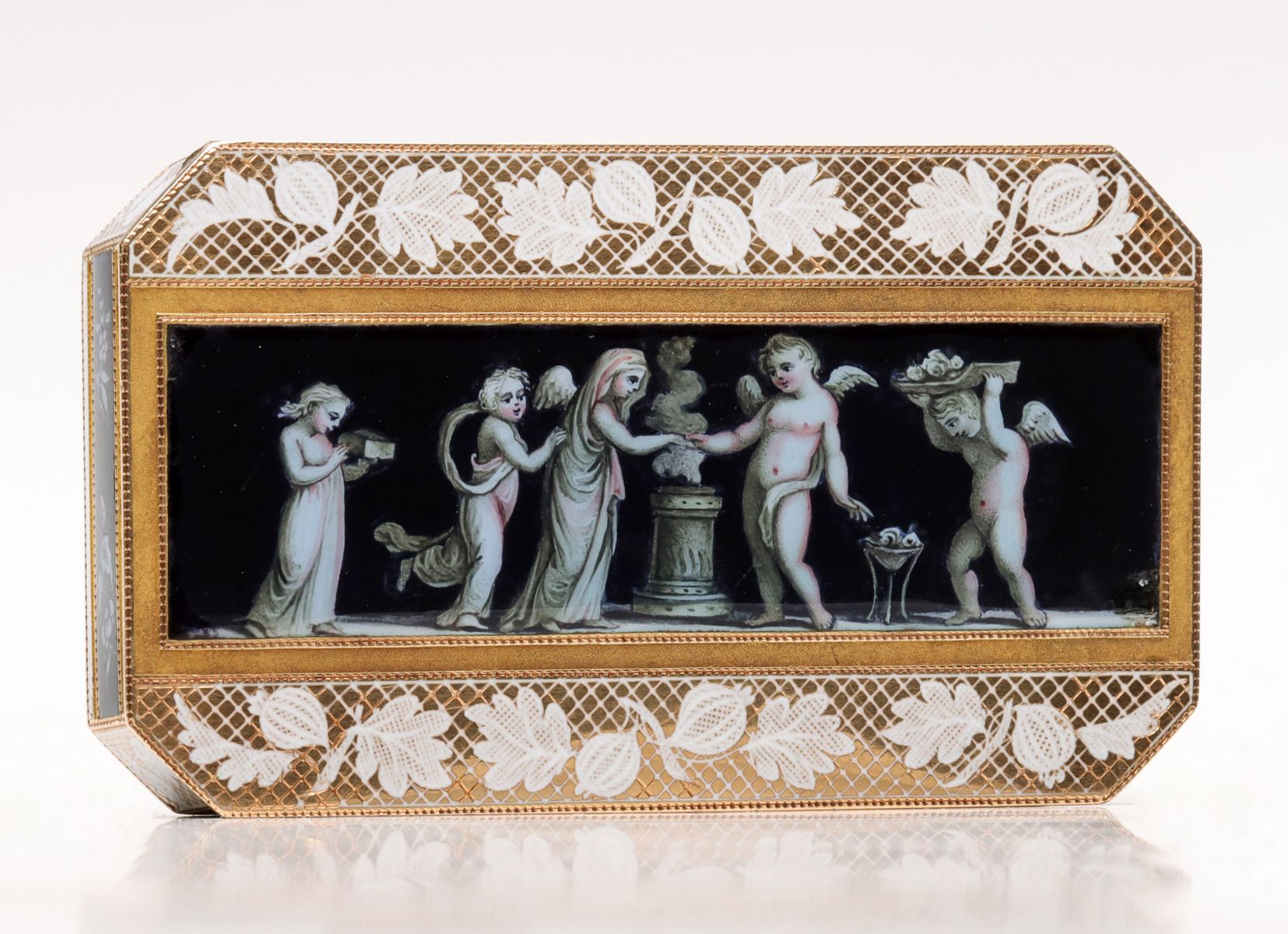 AN IMPORTANT GOLD & ENAMEL BOX,