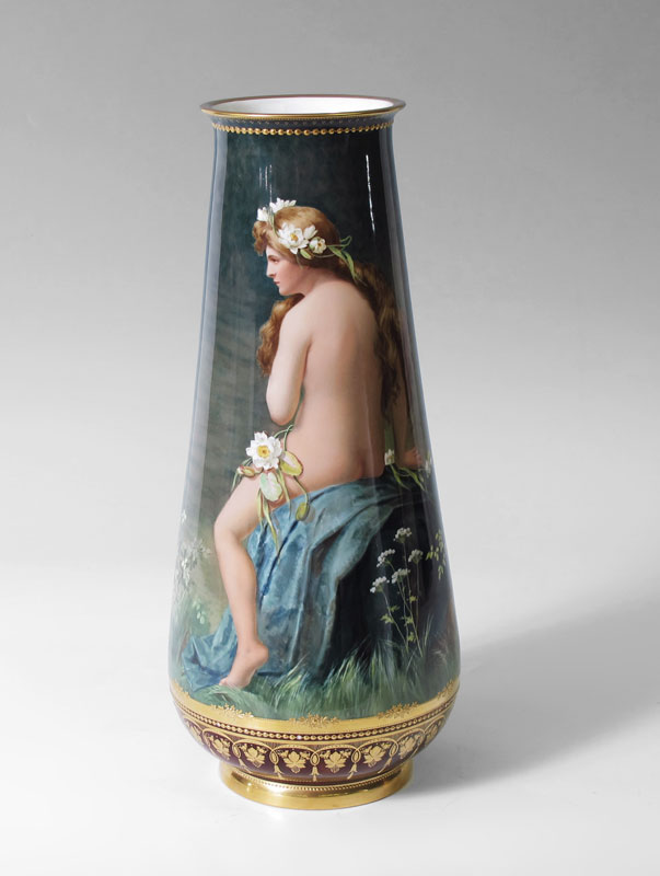 AN IMPORTANT ROYAL VIENNA VASE: