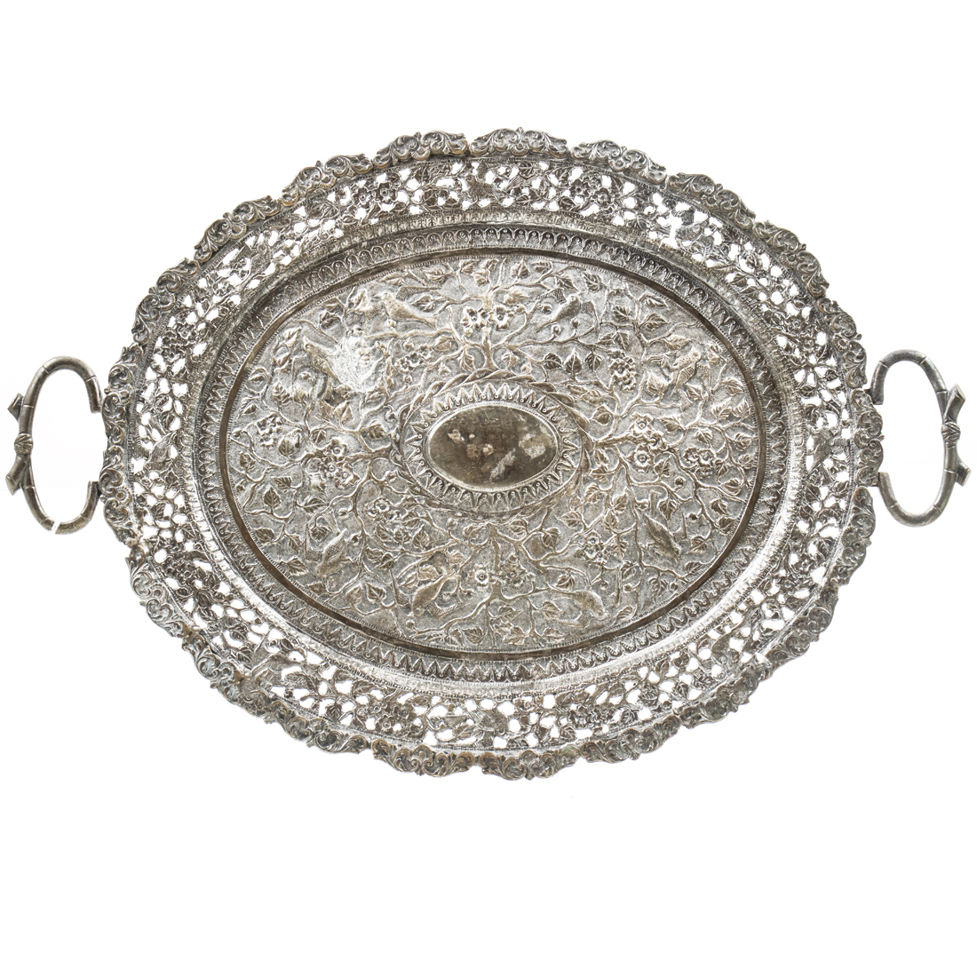 AN INDIAN RETICULATED SILVER TRAY