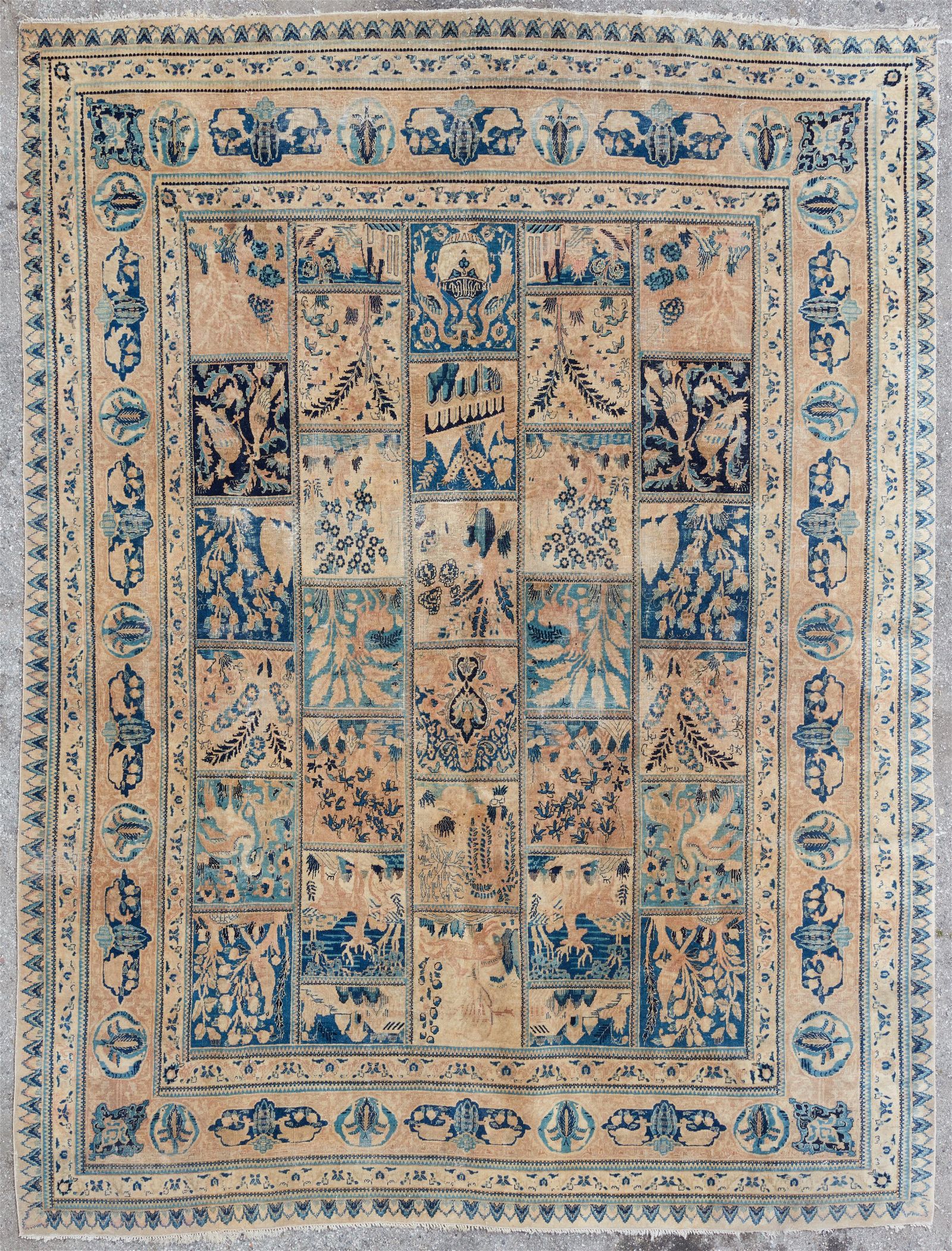 AN INDO KASHAN CARPETAn Indo Kashan