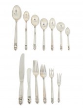 AN INTERNATIONAL SILVER "ROYAL
