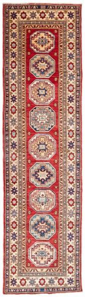 AN IRANIAN YALAMEH RUNNERAn Ir