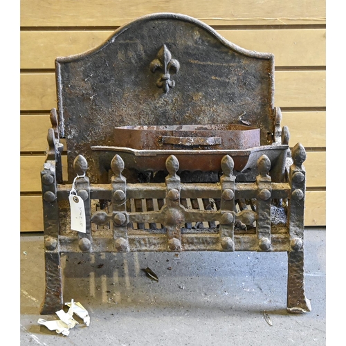 An iron basket grate and fleur de