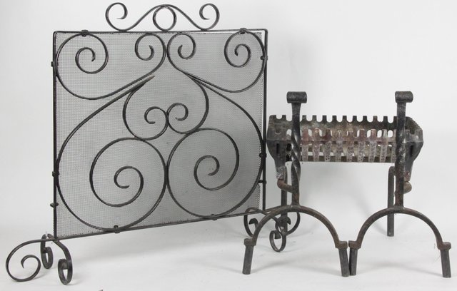 An iron fire grate 71cm (28")