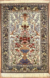 AN ISFAHAN RUGAn Isfahan rugdi
