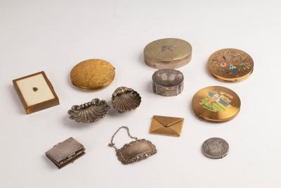 An Italian 800 standard silver box,