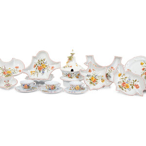 An Italian Ceramic Dinner Service