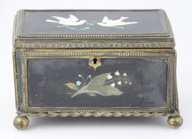 An Italian pietra dura casket inset