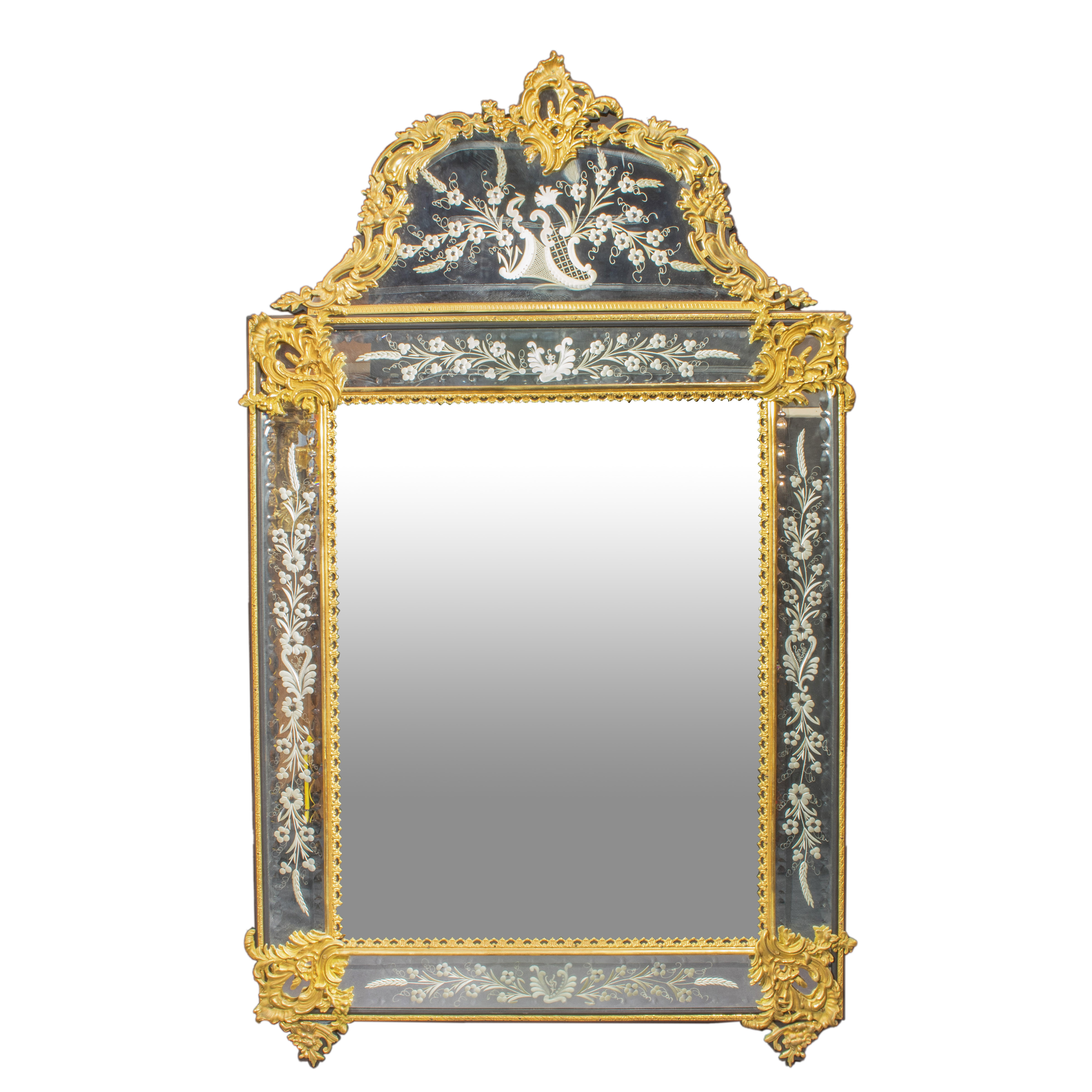 AN ITALIAN ROCOCO STYLE GILT