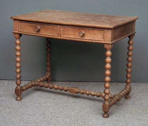An oak side table of ''17th