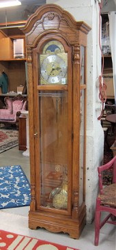 AN OAK TALL CASE FLOOR CLOCK H
