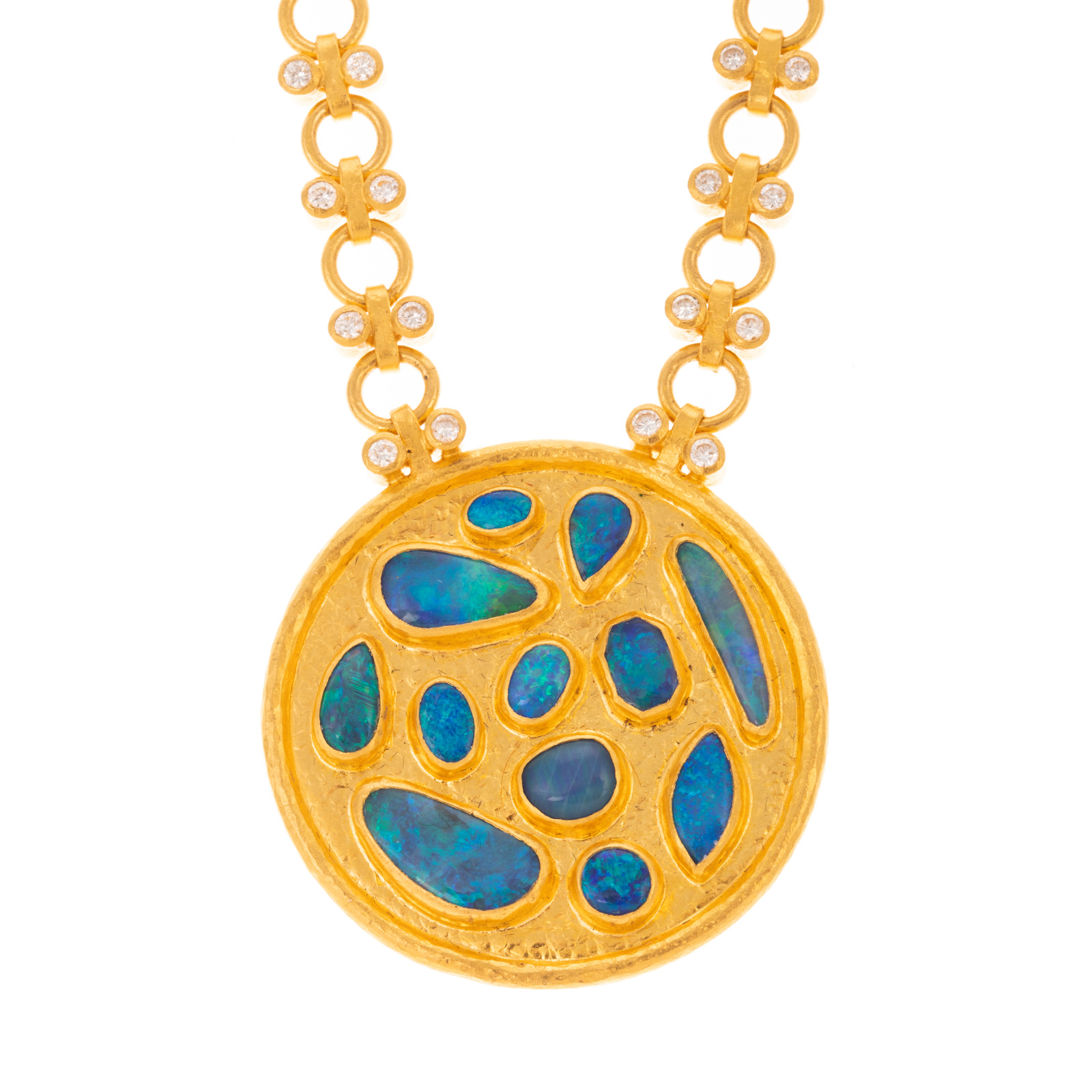AN OPAL & DIAMOND NECKLACE IN 22K