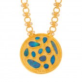 AN OPAL & DIAMOND NECKLACE IN