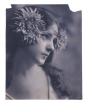 AN ORIGNAL SIGNED PHOTO OF ACT