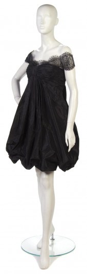 An Oscar De La Renta Black Taf