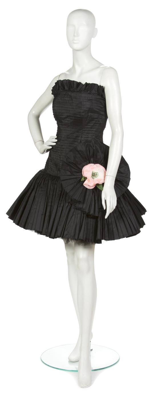 An Oscar de la Renta Black
