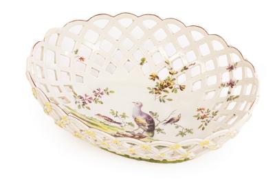 An oval Derby basket with lattice