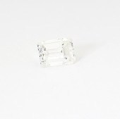 An unmounted 0.91 ct emerald-c