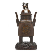 AN UNUSUAL JAPANESE GILT BRONZ