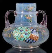 AN UNUSUAL JAPONESQUE AESTHETI