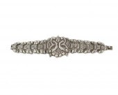 AN UNUSUAL MATL SILVER BRACELE
