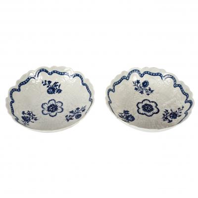 An unusual pair of Worcester blue