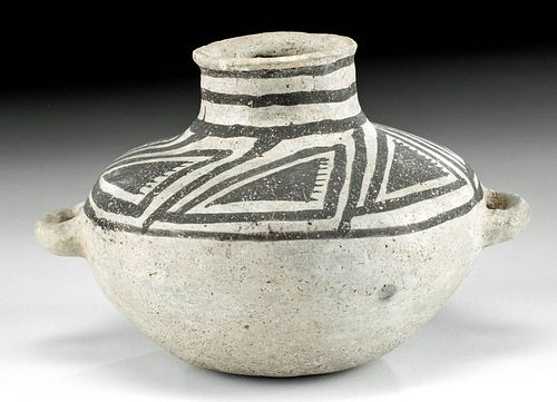 ANASAZI BLACK-ON-WHITE POTTERY