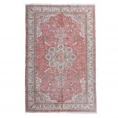 ANATOLIAN CARPET
20TH CENTURY