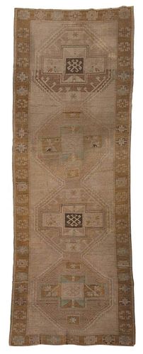 ANATOLIAN RUNNERmid 20th century,