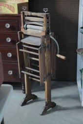 ANCHOR BRAND LAUNDRY RINGER. F