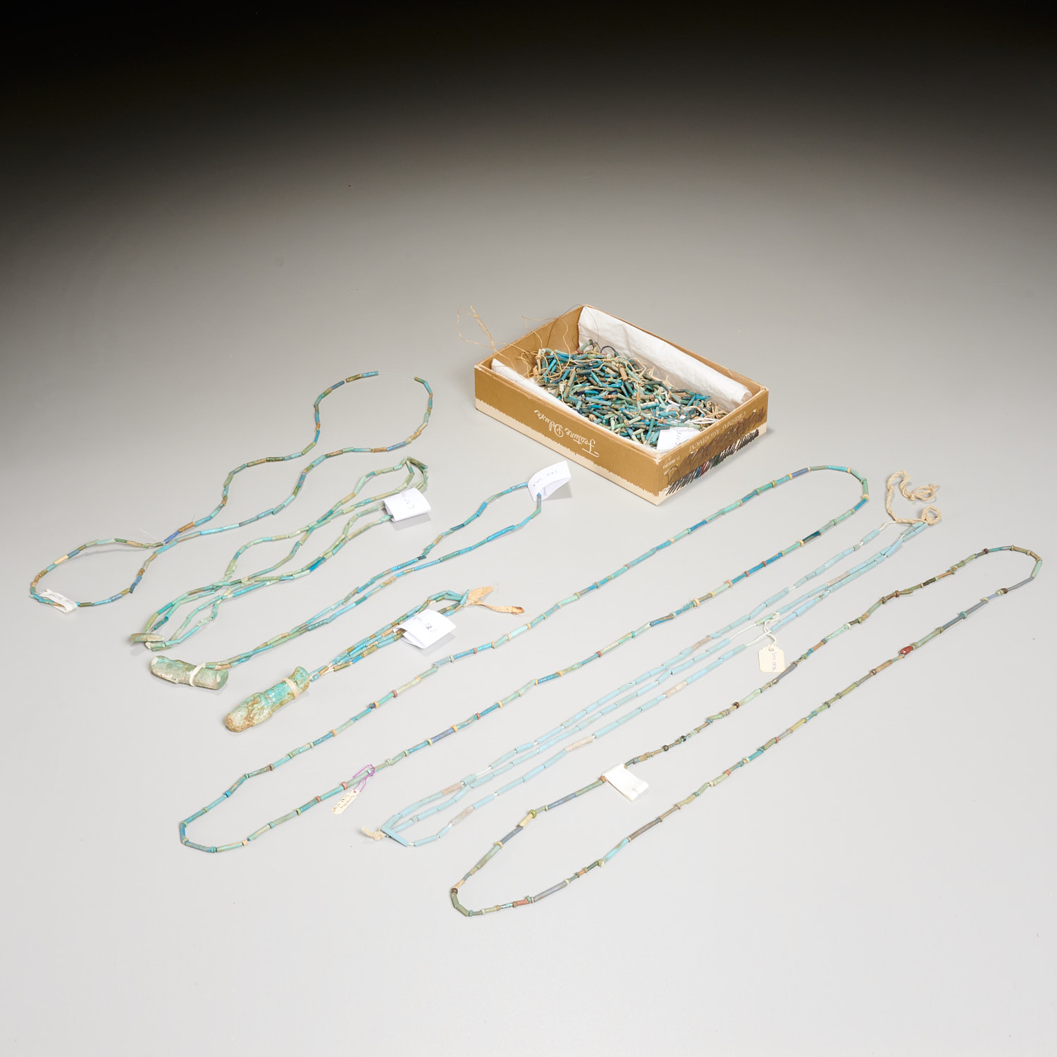 ANCIENT EGYPTAIN JEWELRY & AMULETS,