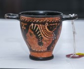 ANCIENT GREEK PAINTED SKYPHOS